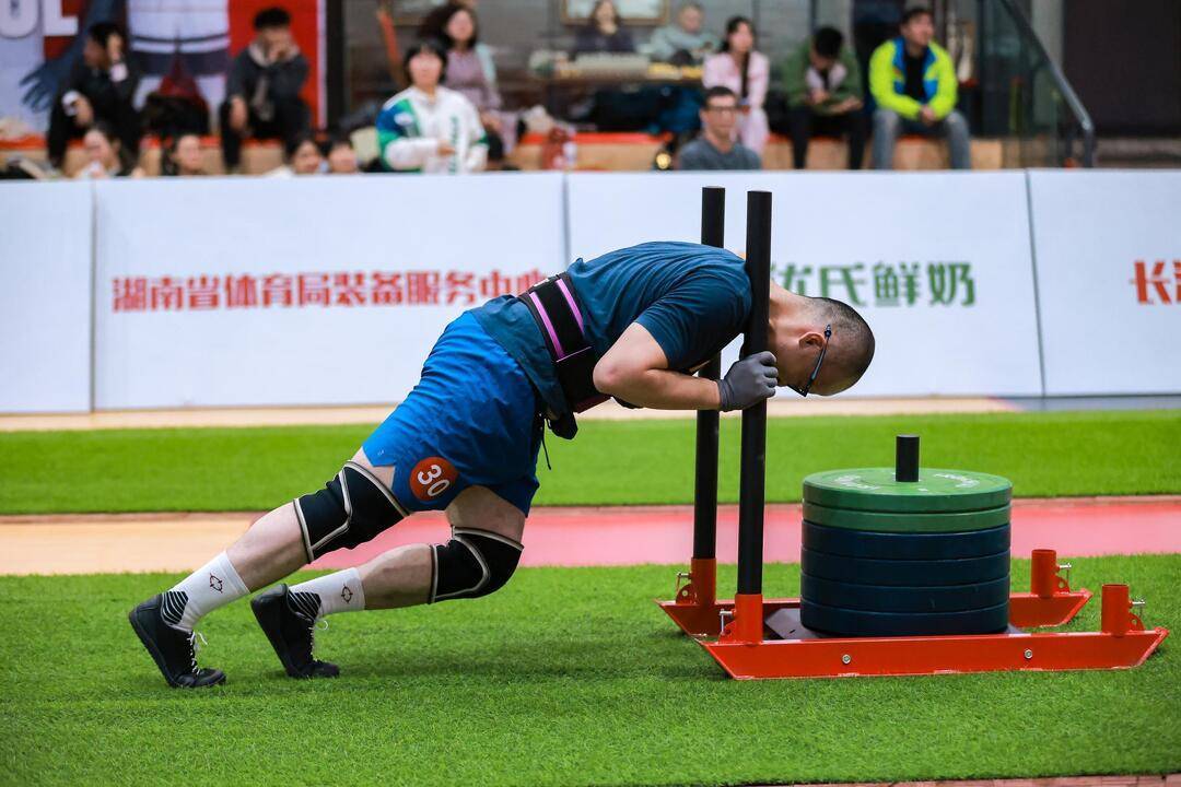 开云下载-包含体能考验：运动员如何应对激烈比赛？的词条